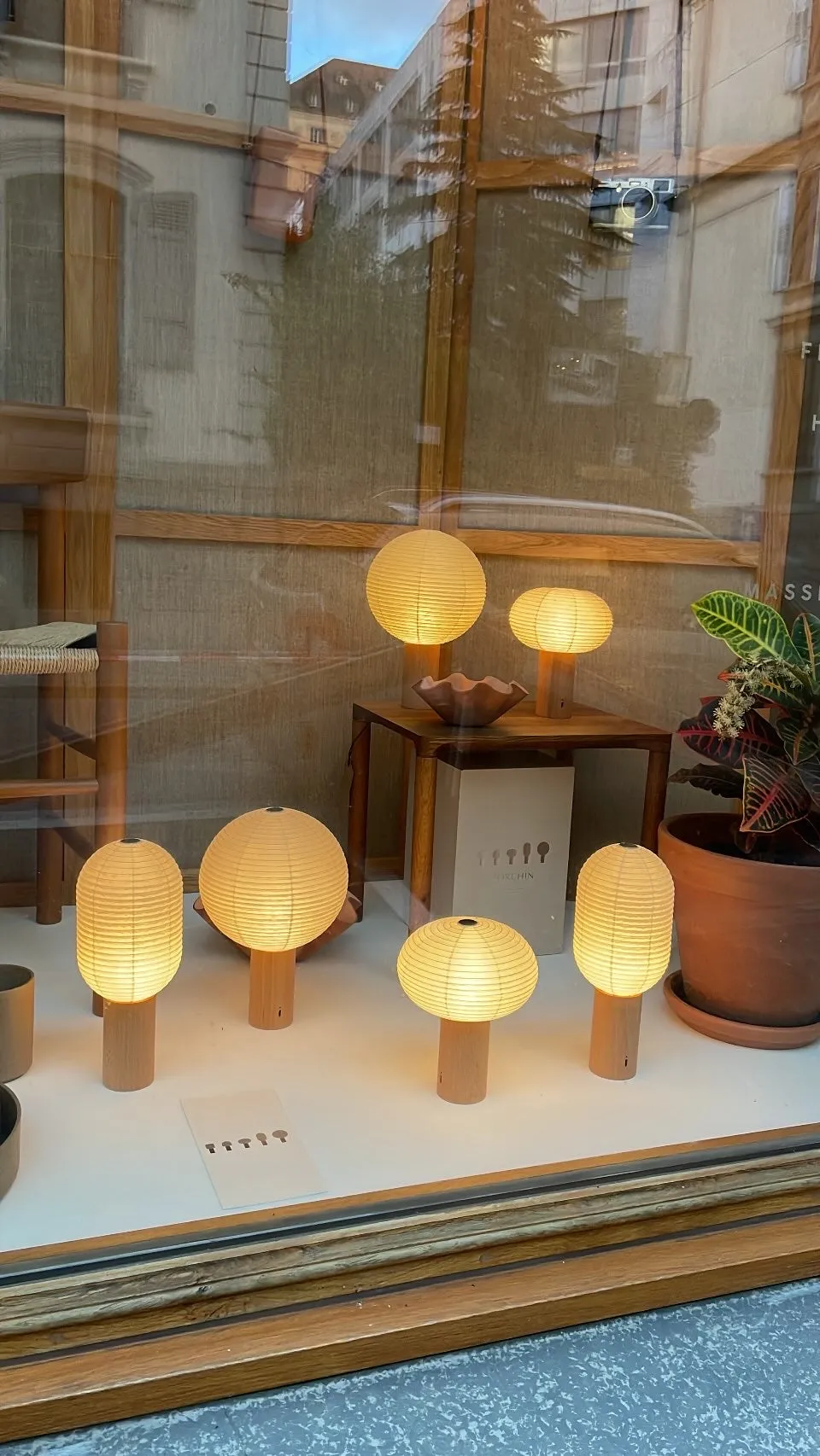 Pre-Order: Circle Washi-Paper Battery Torch Lamp with Ash Wood Base